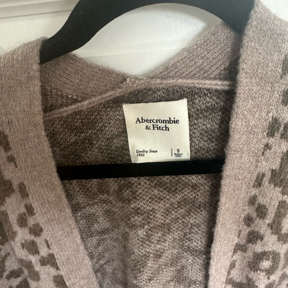 Abercrombie & Fitch leopard cardigan - Picture 3 of 3